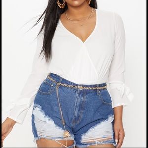 NWT Pretty Little Things Extreme Ripped Mom Shorts